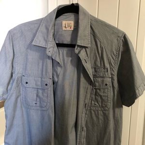 Short sleeve dress shirt